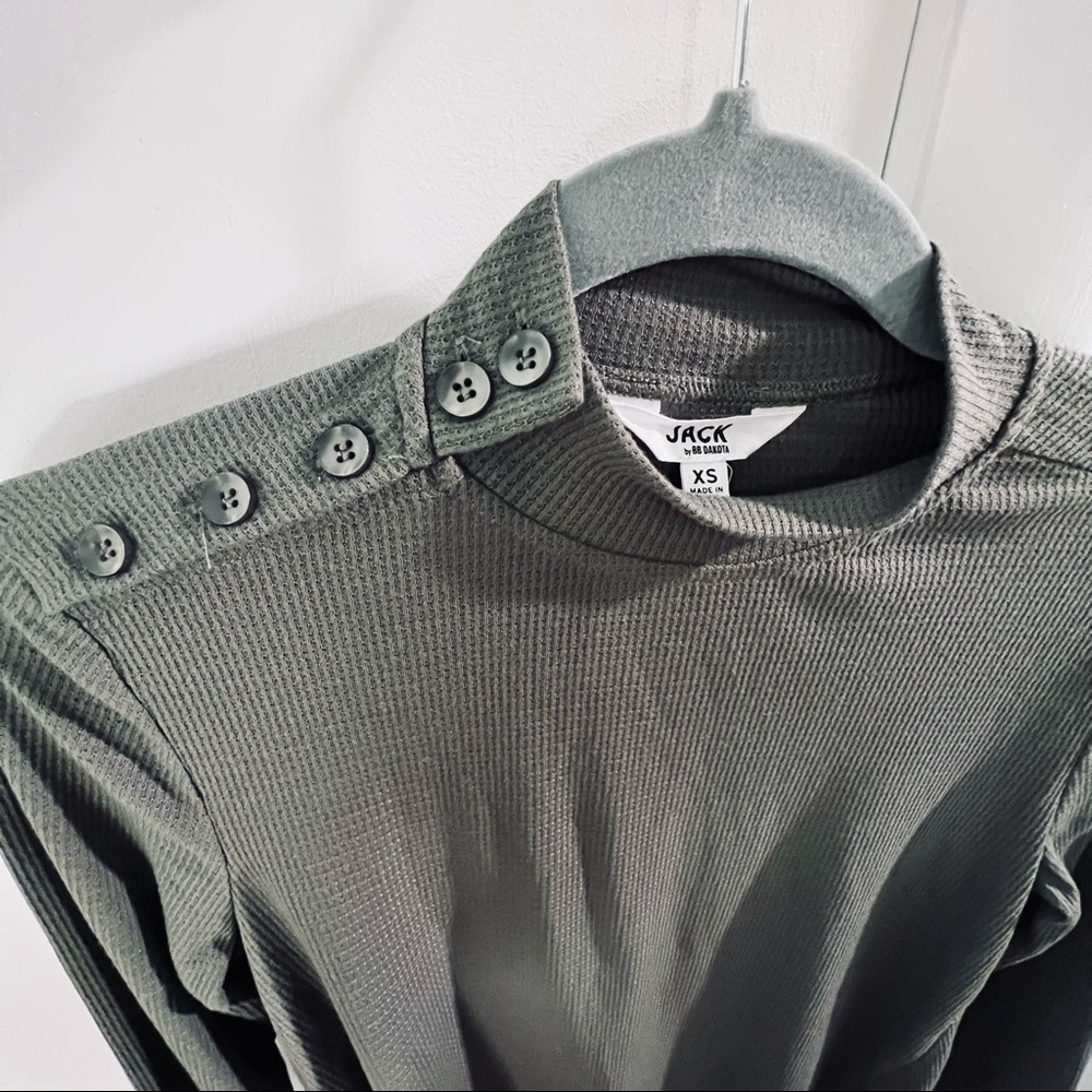 🔮 3/$10 🔮 Olive Green Waffle Knit Mock Neck with Button Detail